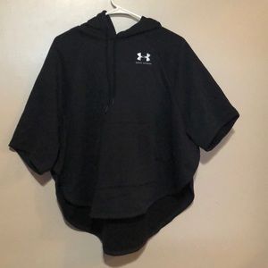 Short sleeve Under Armor sweatshirt